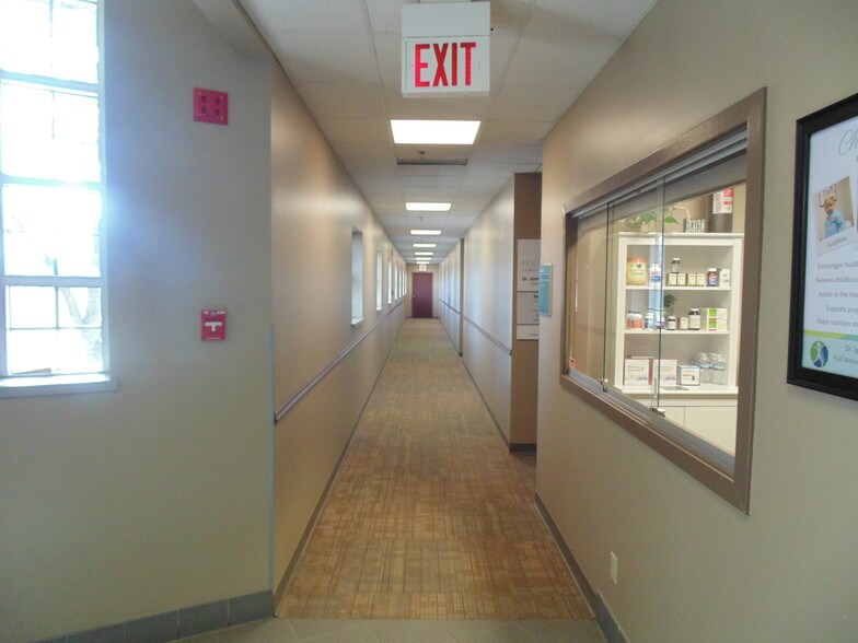 More Photos Of 20611 Watertown Rd, Waukesha Medical For Lease