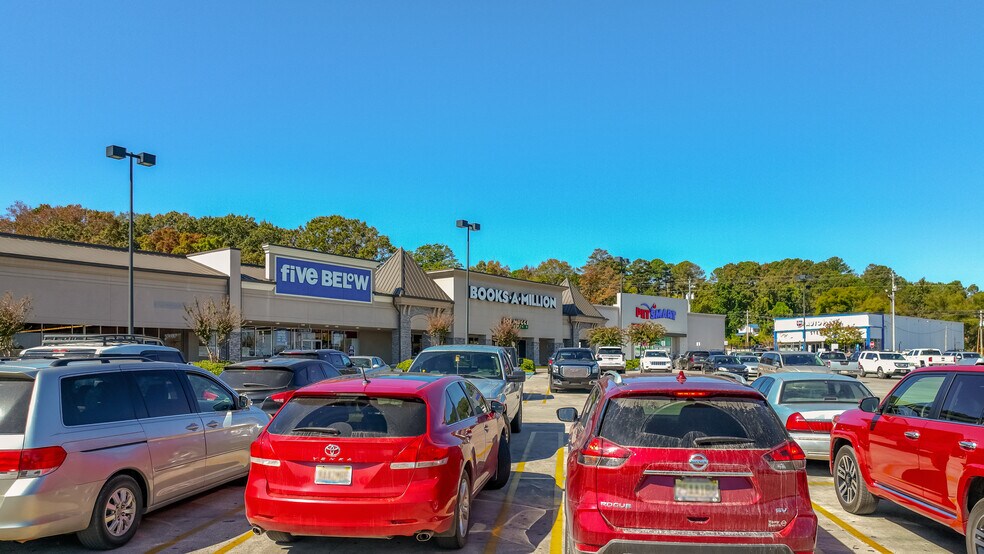 More Photos Of 1216 Cullman Shopping Ctr NW, Cullman Unknown For Lease