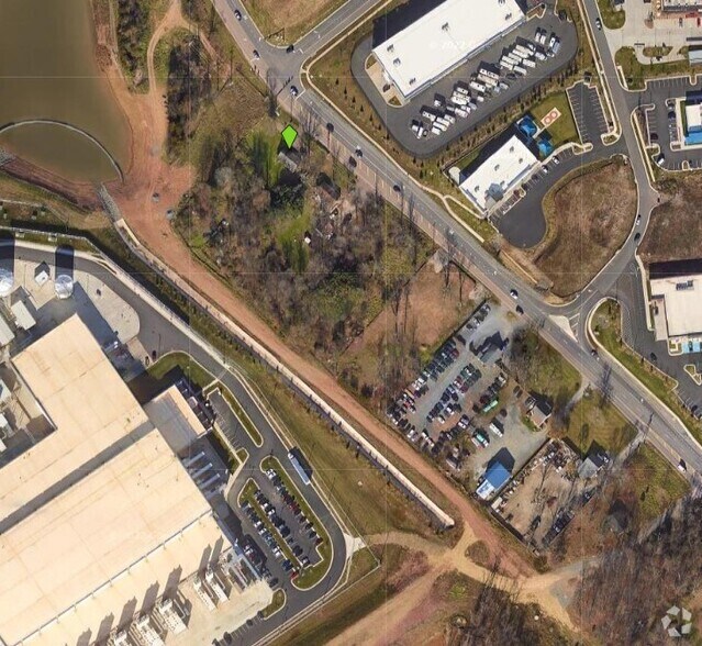 More Photos Of 25119-25137 Arcola Mills Dr, Sterling Land For Lease