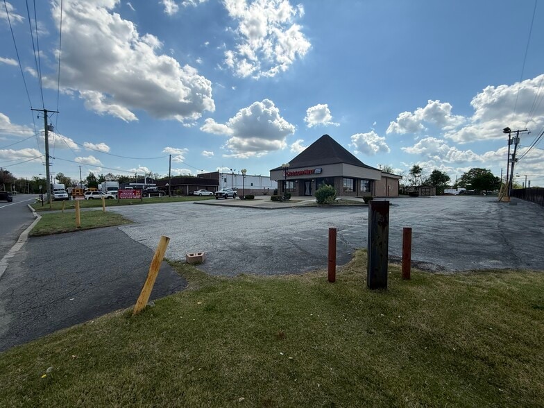 More Photos Of 185 W Cohawkin Rd, Clarksboro Restaurant For Lease