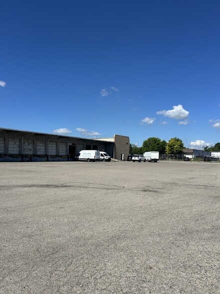 More Photos Of 3516 Wrightway Rd, Dayton Truck Terminal For Sale