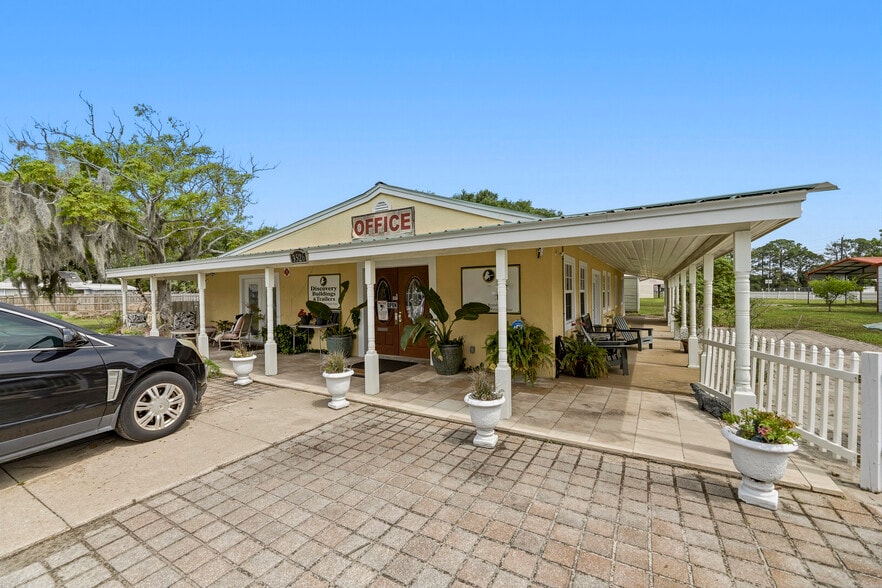 More Photos Of 3526 Ellis Ln, Mims Freestanding For Sale