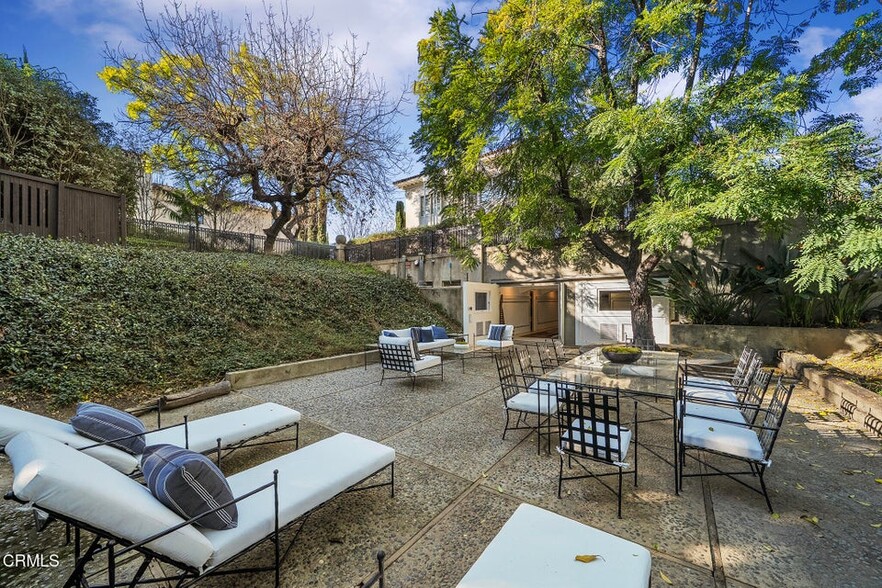 More Photos Of 380 Green St, Pasadena Office Residential For Sale