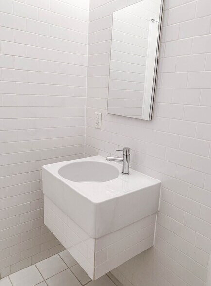More Photos Of 180 S 4th St, Brooklyn Multifamily For Sale