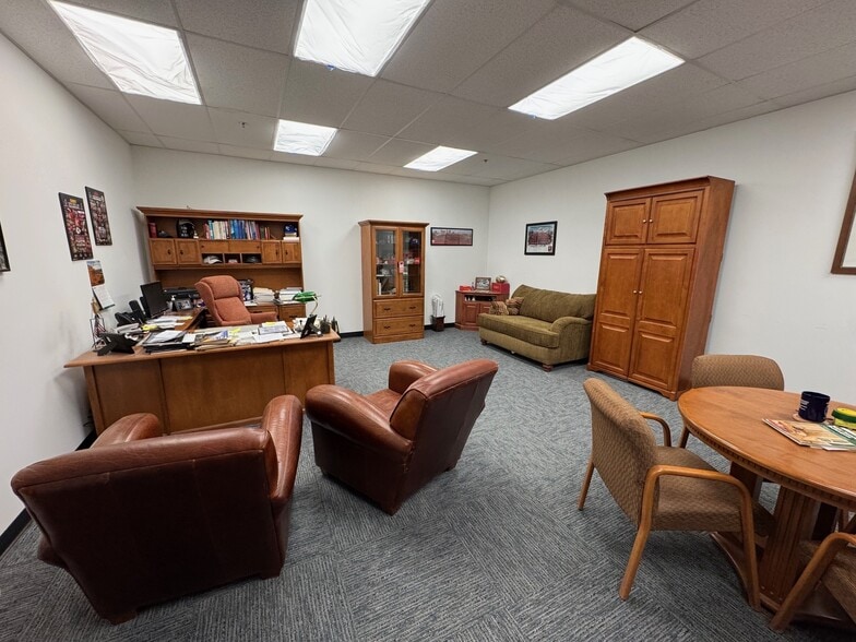 More Photos Of 1811 N Topping Ave, Kansas City Warehouse For Sale