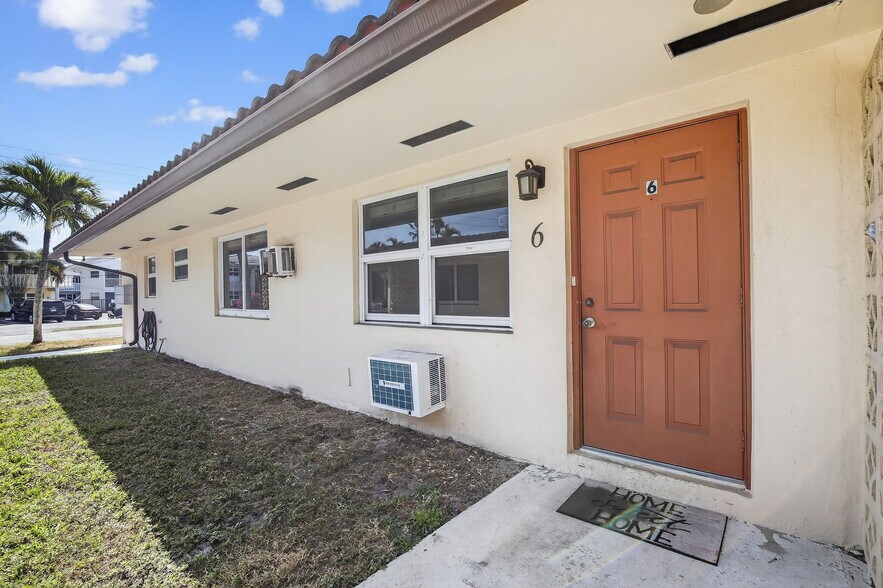 More Photos Of 4825 NE 23rd Ave, Fort Lauderdale Apartments For Sale