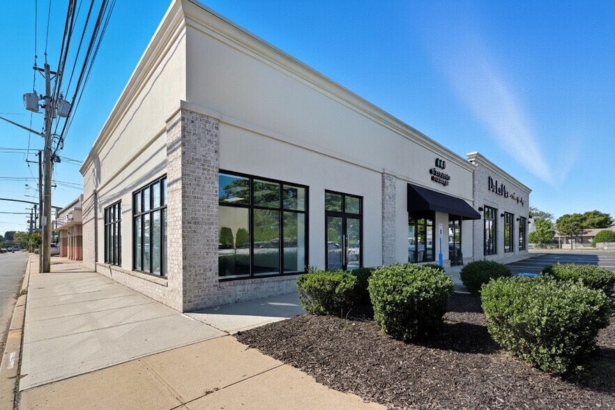 Primary Photo Of 2437 Merrick Rd, Bellmore Storefront For Lease