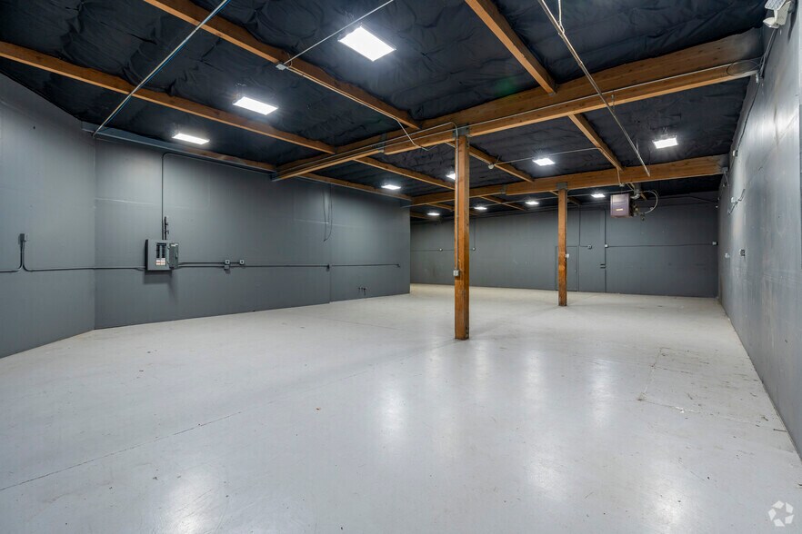 More Photos Of 50 Freeport Blvd, Sparks Light Distribution For Lease