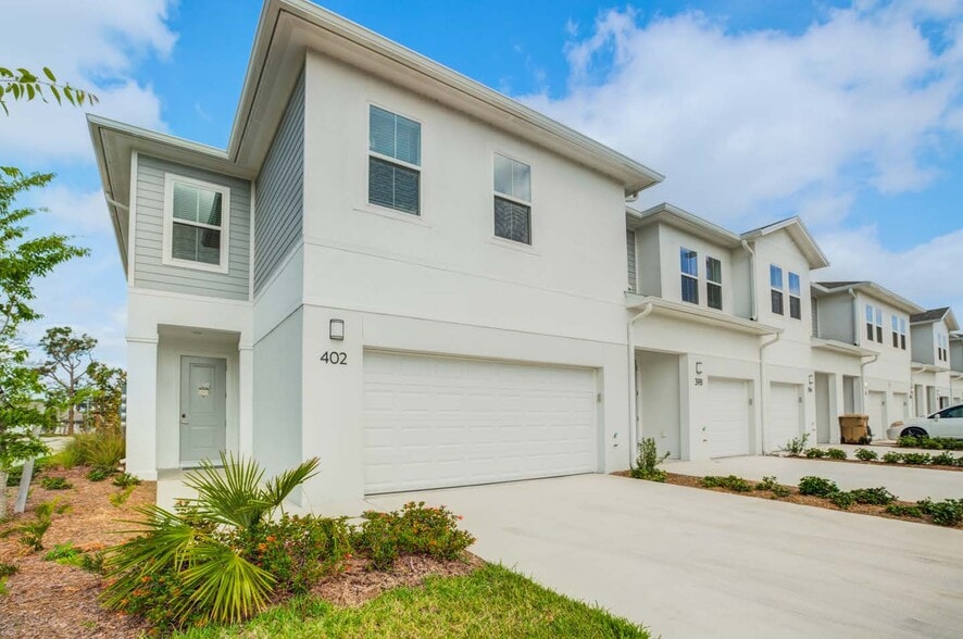 Primary Photo Of 310 Cielo Lindo Loop, Kissimmee Multifamily For Sale