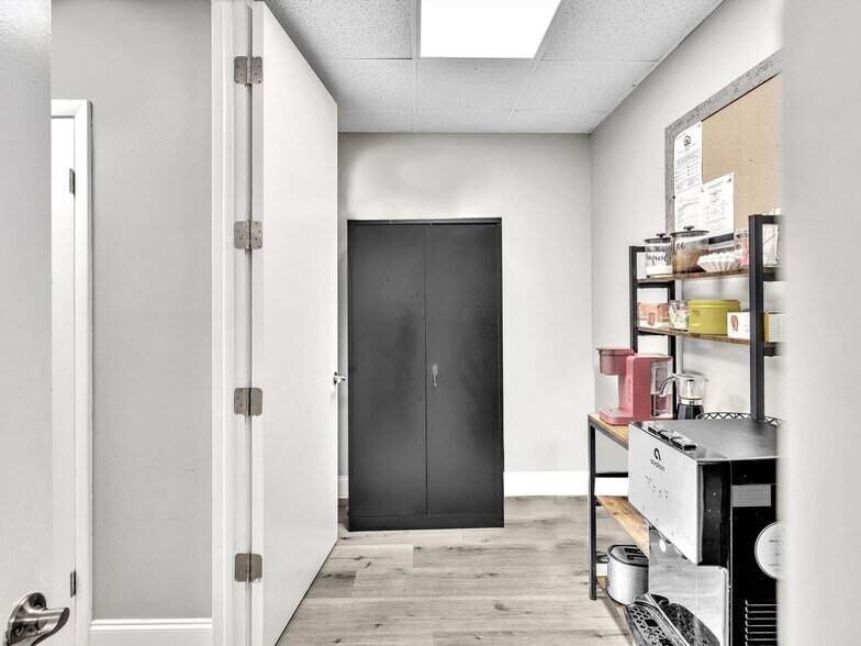 More Photos Of 6175 NW 153rd St, Miami Lakes Medical For Lease