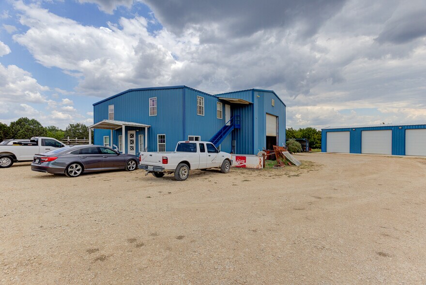 More Photos Of 9425 Schoenthal Rd, New Braunfels Warehouse For Sale