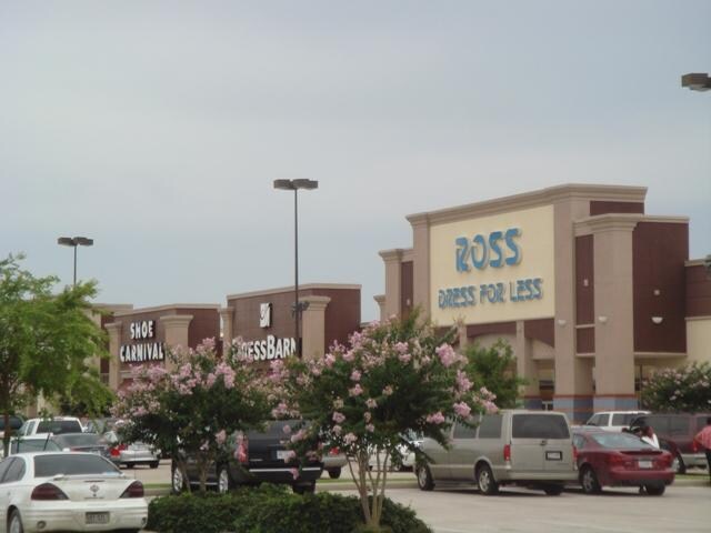 More Photos Of 3975-4065 N Dowlen Rd, Beaumont Unknown For Lease