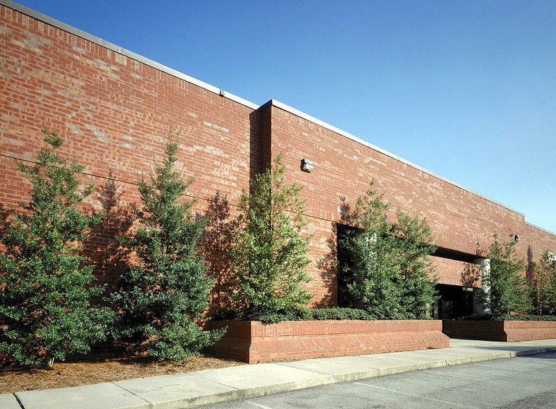 More Photos Of 6356 Corley Rd, Peachtree Corners Warehouse For Lease