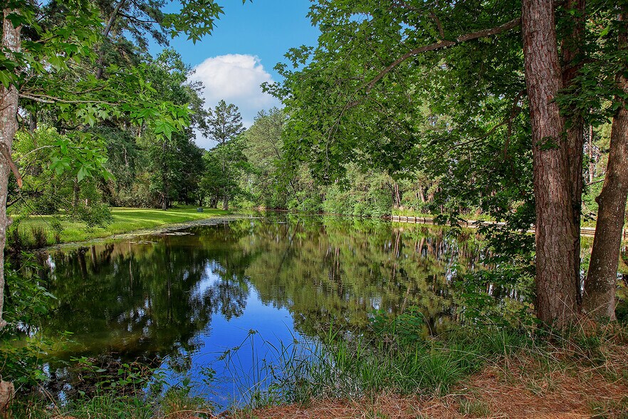 More Photos Of 15598 Bedford Ln, Conroe Specialty For Sale