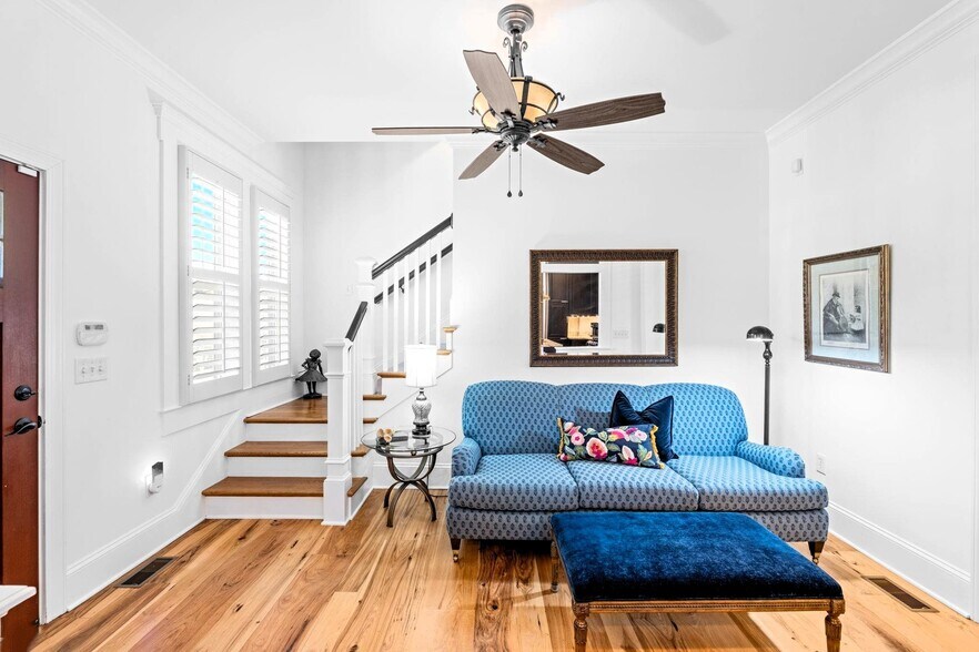 More Photos Of 317 W Stone Ave, Greenville Office Residential For Sale