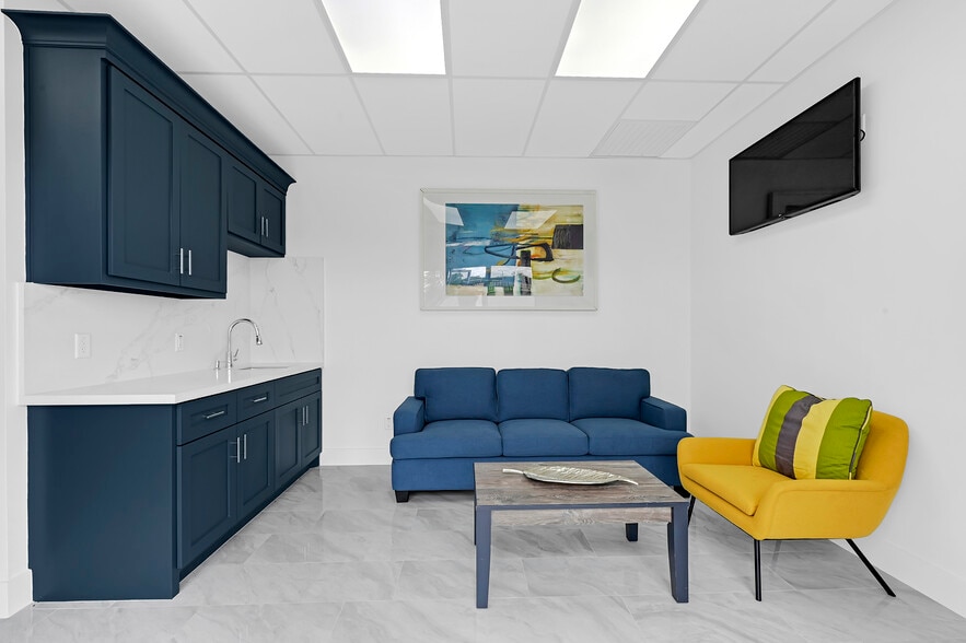 More Photos Of 10751 Almeda Genoa Rd, Houston Office For Sale