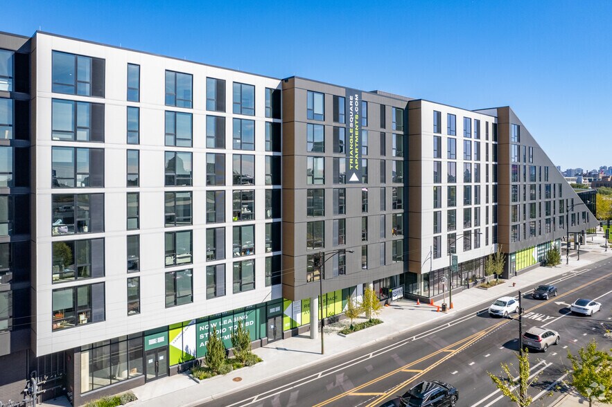 More Photos Of 2135 N Elston Ave, Chicago Apartments For Lease