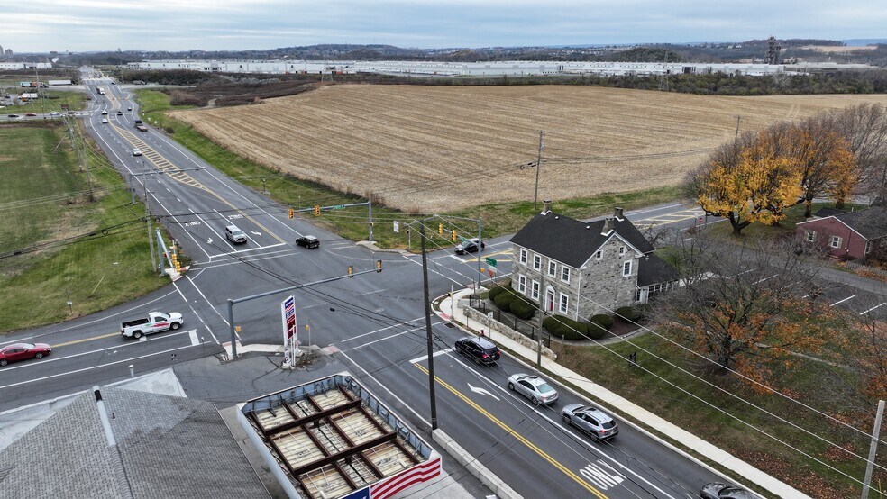 More Photos Of 797 Main St, Tatamy Office Residential For Lease