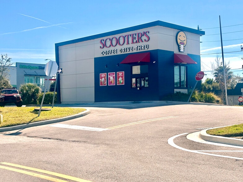 Primary Photo Of 980 Pasadena Ave S, Saint Petersburg Fast Food For Lease