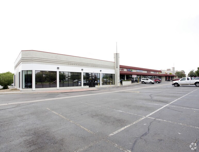More Photos Of 650-660 S Wadsworth Blvd, Lakewood General Retail For Lease