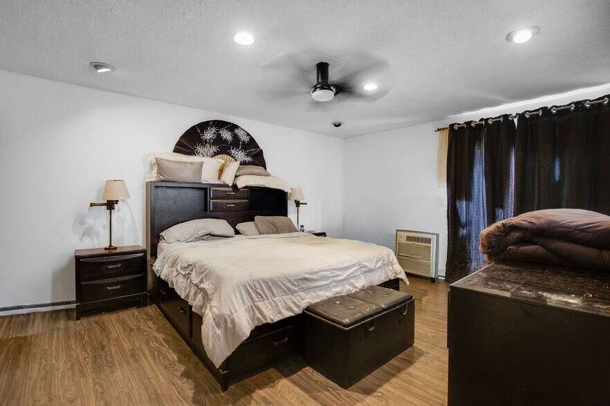 More Photos Of 939 Larrabee St, West Hollywood Apartments For Sale