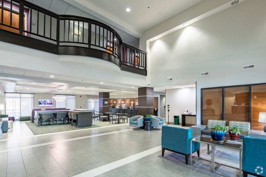 More Photos Of 129 Brickerton St, Columbus Hotel For Sale