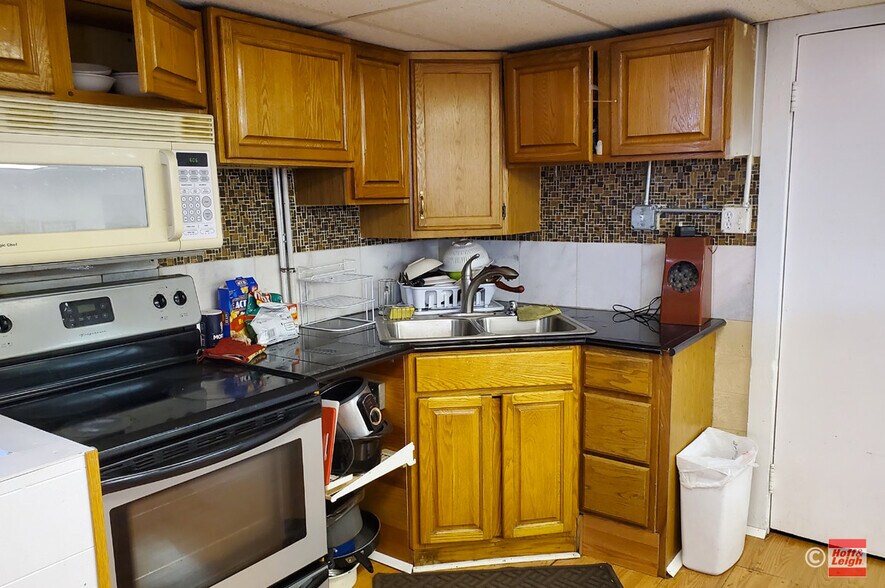 More Photos Of 5530-5536 W Colfax Ave, Lakewood Auto Dealership For Sale