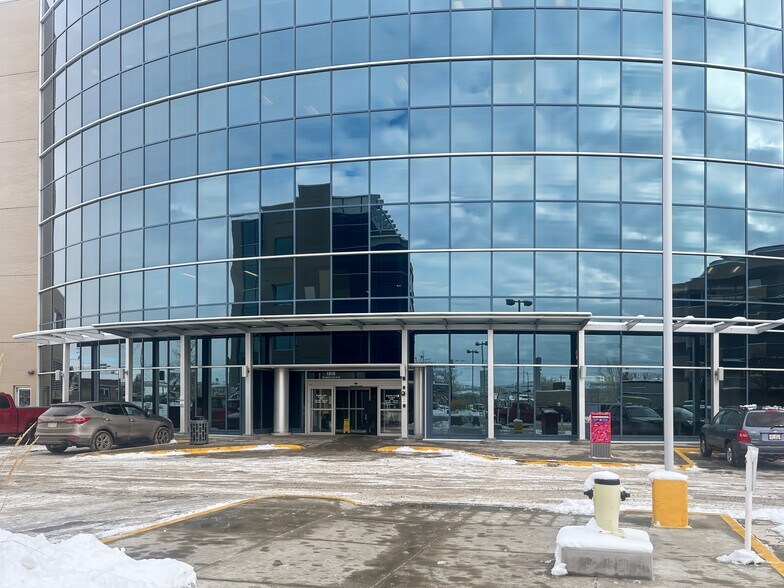 More Photos Of 1816 Crowchild Trail NW, Calgary Coworking Space