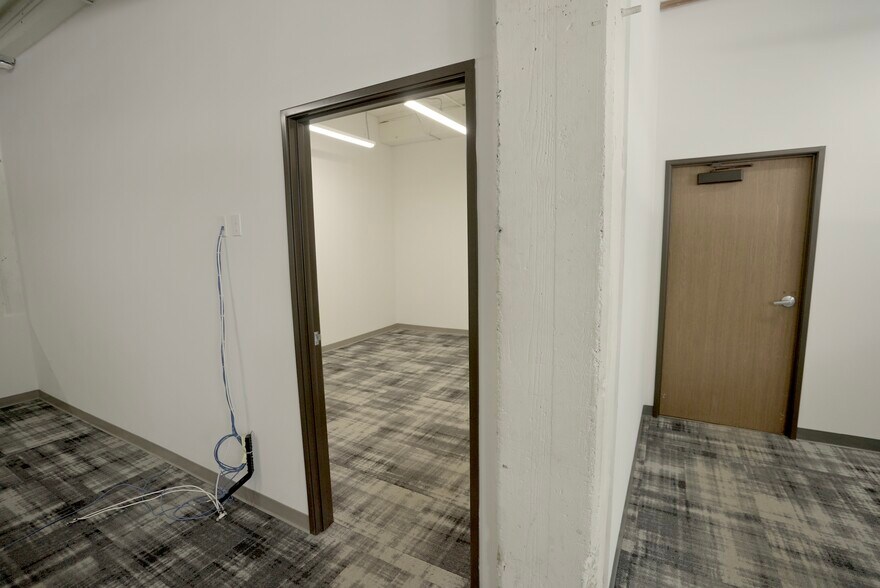 More Photos Of 1355 Palmetto St, Los Angeles Loft Creative Space For Lease