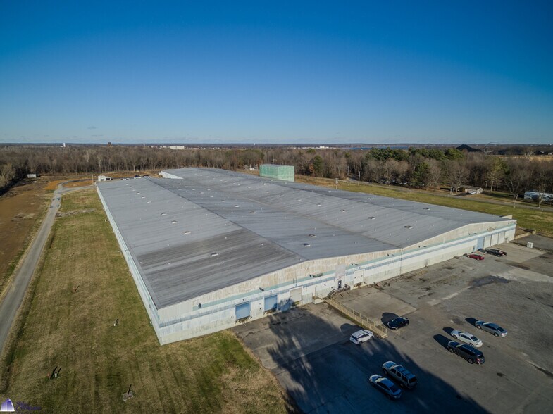 More Photos Of 7845 Carneal Rd, West Paducah Warehouse For Lease