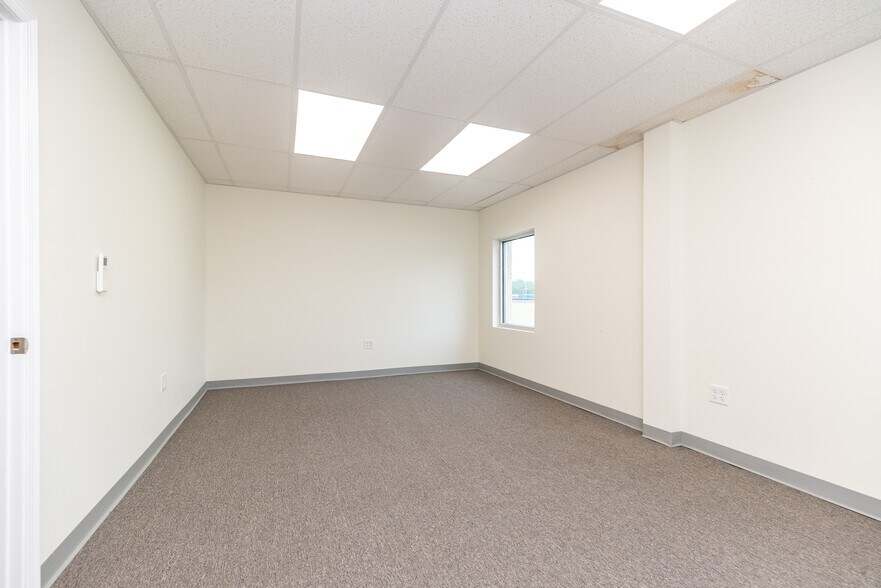 More Photos Of 271 Bethlehem Pike, Colmar Office For Lease