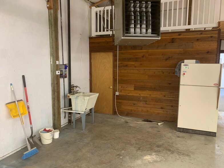 More Photos Of 510 E 5th Ave, Post Falls Freestanding For Lease