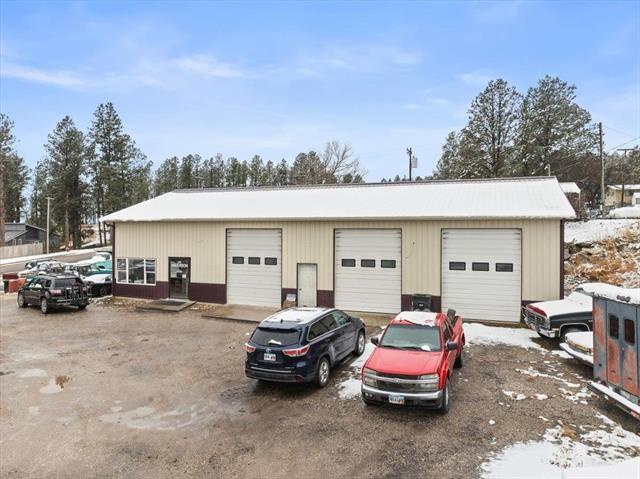 More Photos Of 401 N 5th St, Custer Industrial For Sale