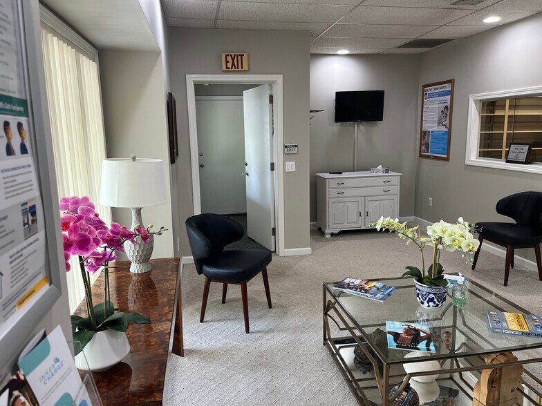 More Photos Of 666 Boston Post Rd, Guilford Medical For Sale