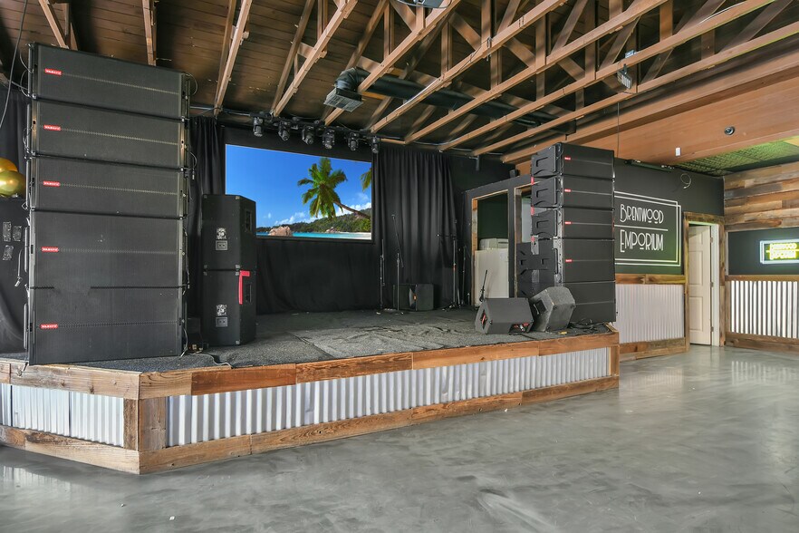 More Photos Of 561 1st St, Brentwood Storefront Retail Office For Sale