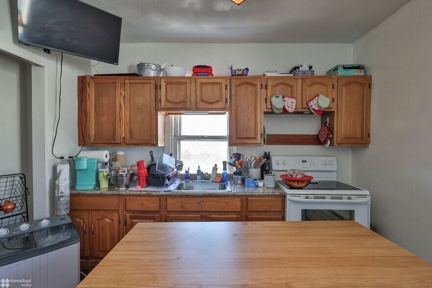 More Photos Of 115 E Ruddle St, Coaldale Multifamily For Sale