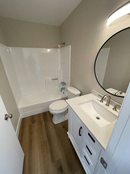 More Photos Of 836 Sinkler Way, Vista Apartments For Sale