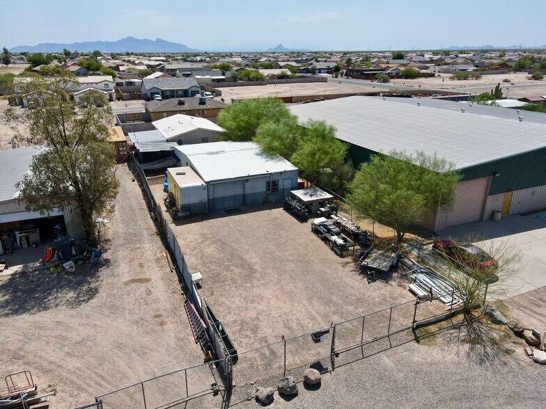 More Photos Of 15329 S Sunland Gin Rd, Arizona City Auto Repair For Sale