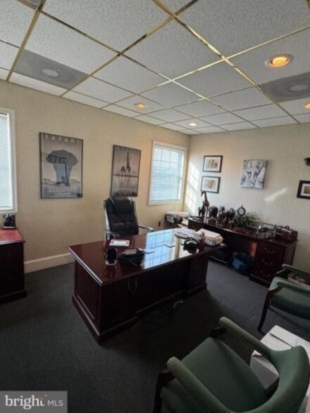 More Photos Of 7544 Holabird Ave, Dundalk Office For Sale