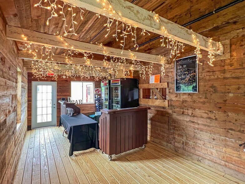 More Photos Of 164 Mayville Rd, Bethel Specialty For Sale