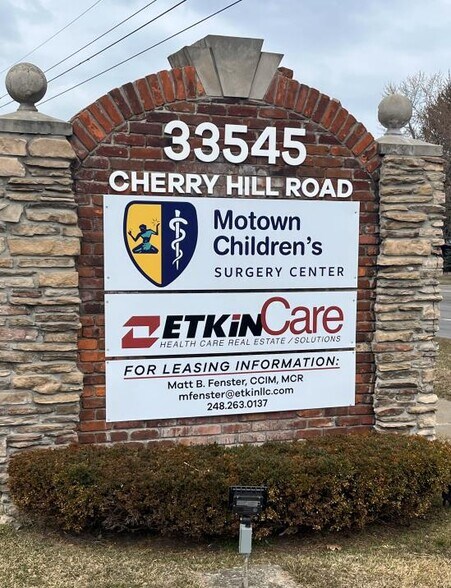 More Photos Of 33545 Cherry Hill Rd, Westland Medical For Lease