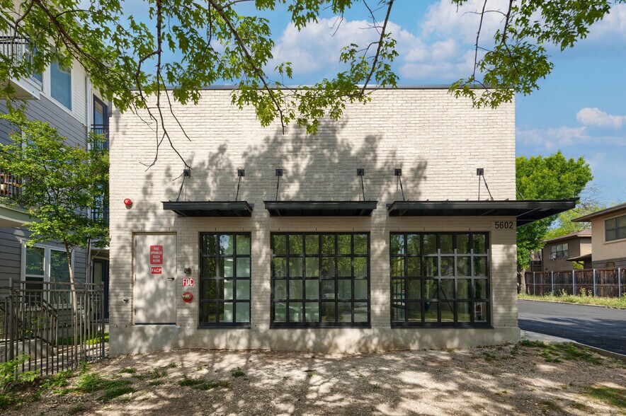 More Photos Of 5602 Clay Ave, Austin Loft Creative Space For Lease