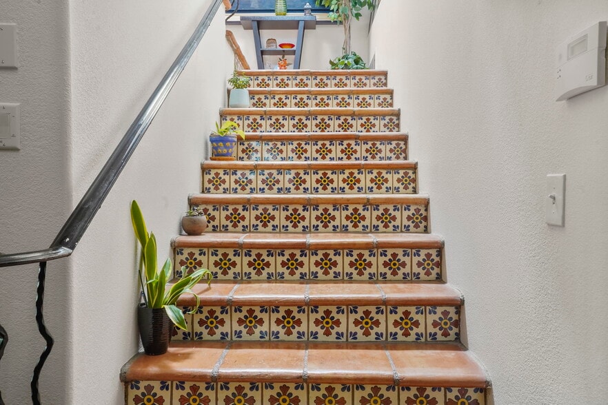 More Photos Of 2605 W Pikes Peak Ave, Colorado Springs Apartments For Sale