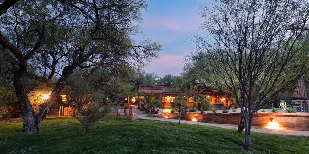 More Photos Of 13105 E Placita Las Avenas, Tucson Horse Stables For Sale