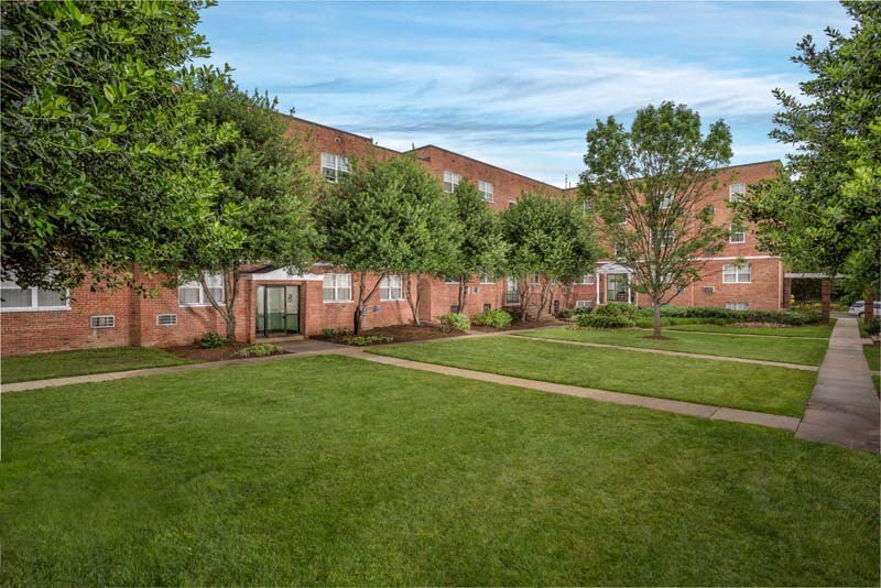 More Photos Of 3301 Chillum Rd, Mount Rainier Apartments For Sale