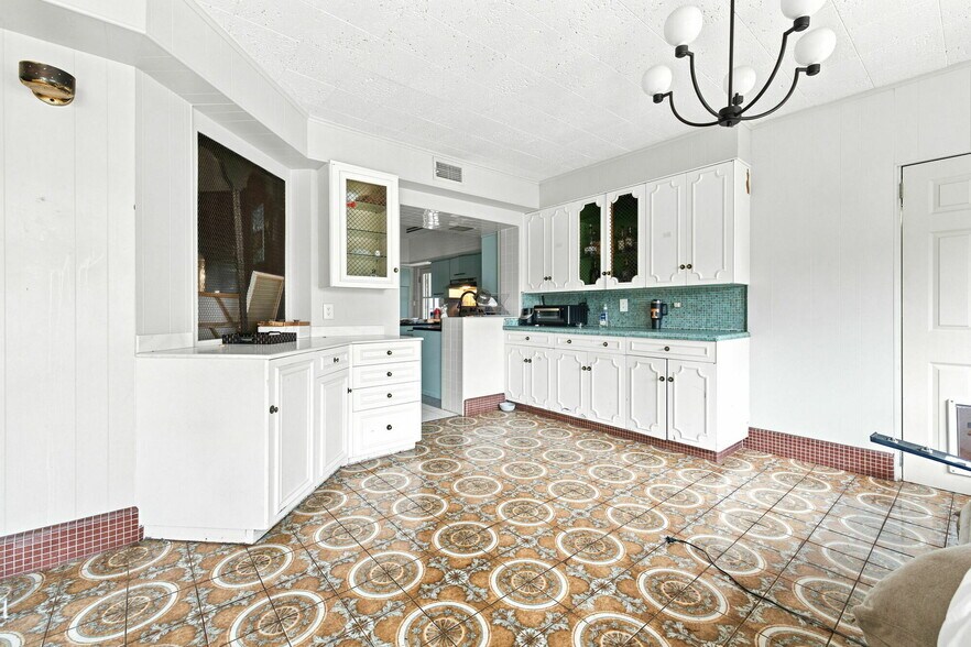 More Photos Of 2715 Sullins St, Knoxville Apartments For Sale