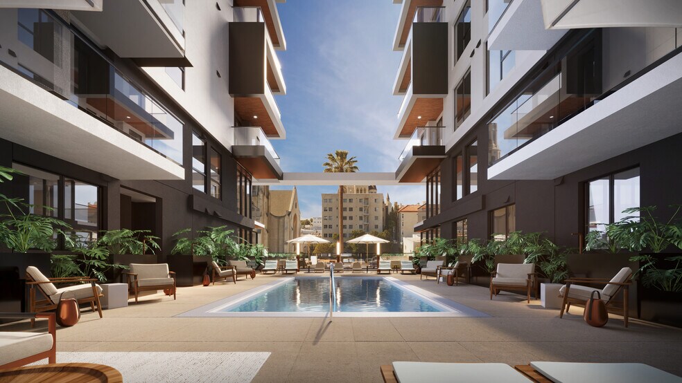 Primary Photo Of 640 S St Andrews Pl, Los Angeles Apartments For Lease