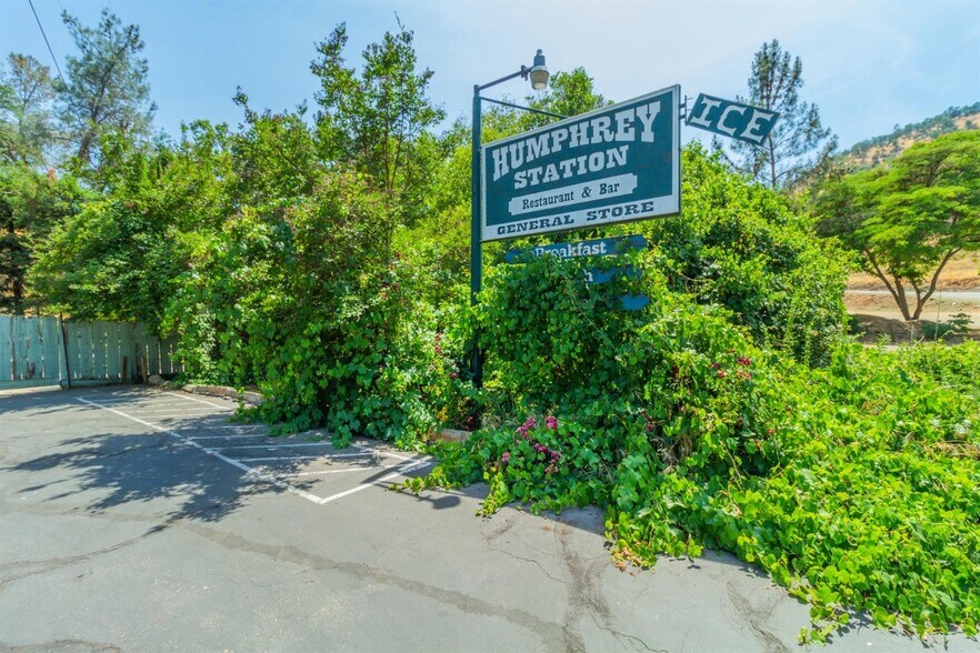 More Photos Of 23117 Tollhouse Rd, Clovis Restaurant For Sale