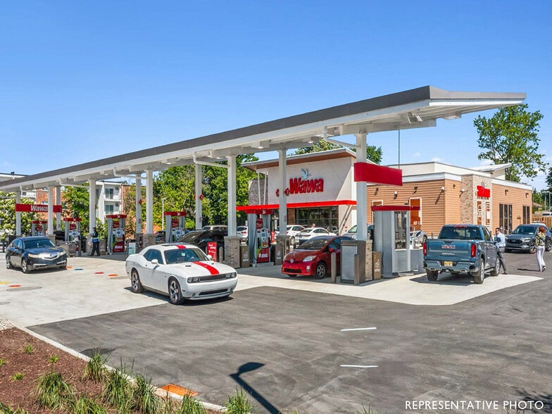 Primary Photo Of 3791 State Route 63, Lebanon Convenience Store For Sale