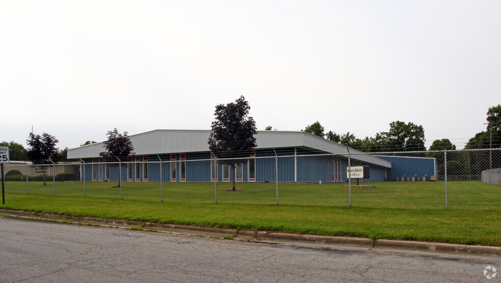 More Photos Of 2112 Industrial Dr, Niles Manufacturing For Sale